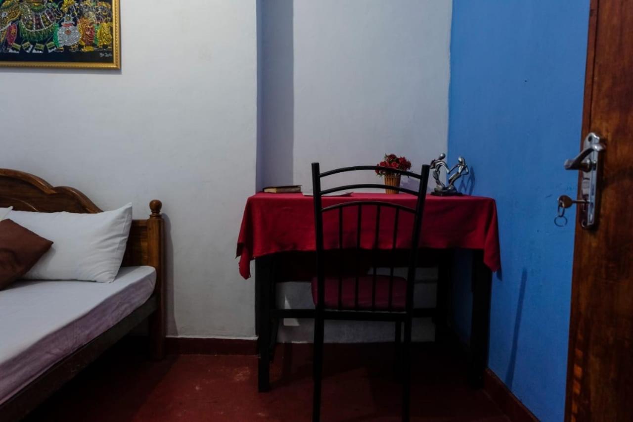 Nisansala Homestay Kandy Deiyannewela Exteriör bild