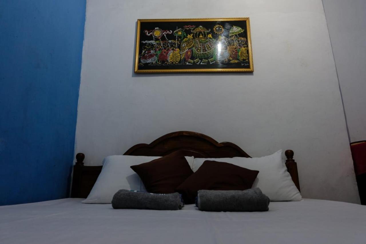 Nisansala Homestay Kandy Deiyannewela Exteriör bild