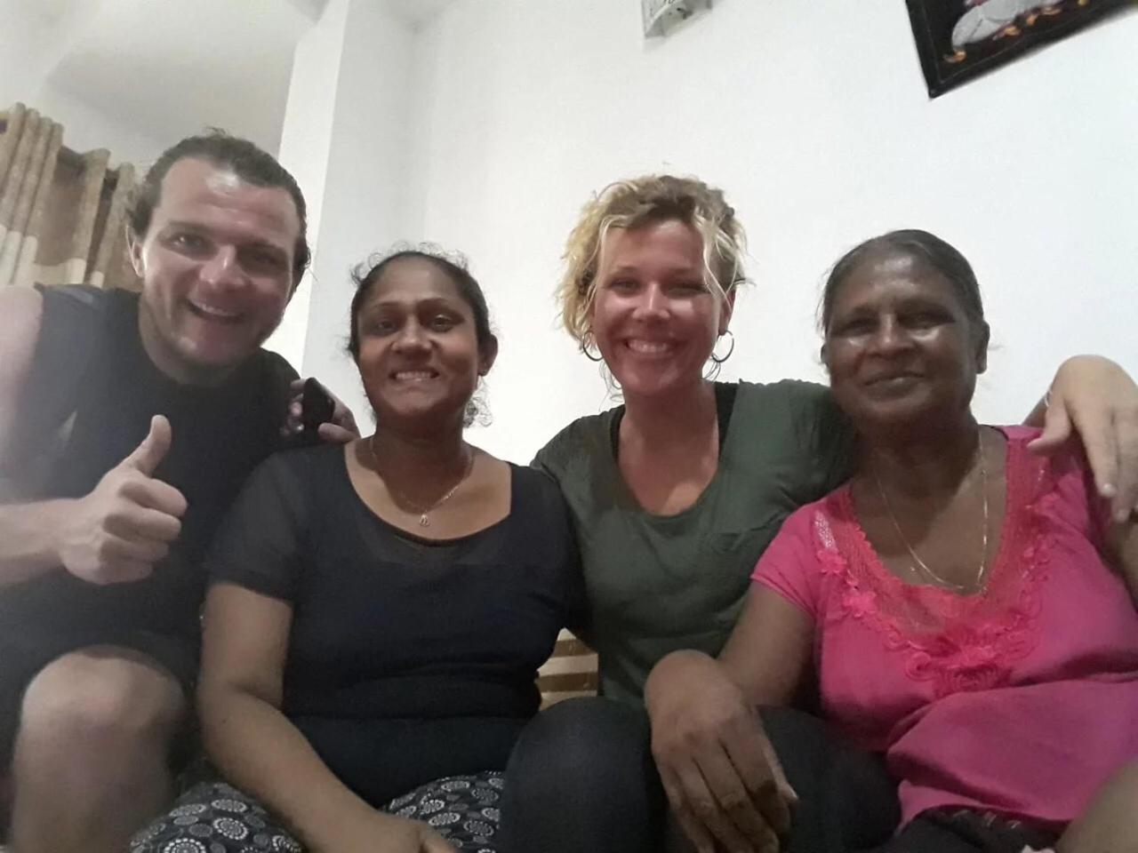 Nisansala Homestay Kandy Deiyannewela Exteriör bild
