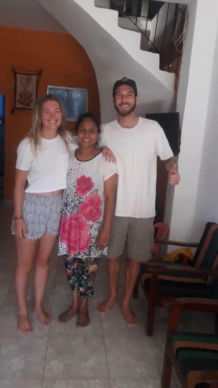 Nisansala Homestay Kandy Deiyannewela Exteriör bild