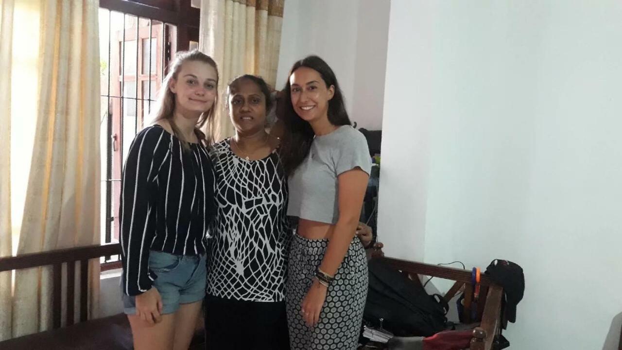 Nisansala Homestay Kandy Deiyannewela Exteriör bild
